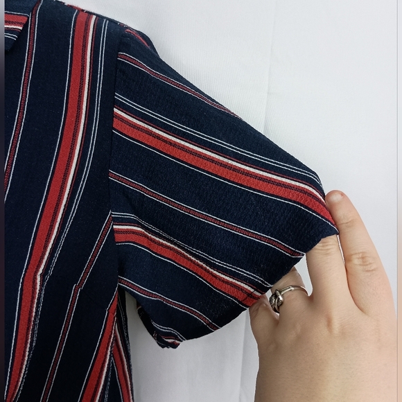 TAKE 50% OFF MONTEAU Striped Button-Up Tie Front Top (#985) - Picture 3 of 8